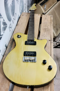 NCG APOSTLE AGED GOLD | Nottingham City Guitars