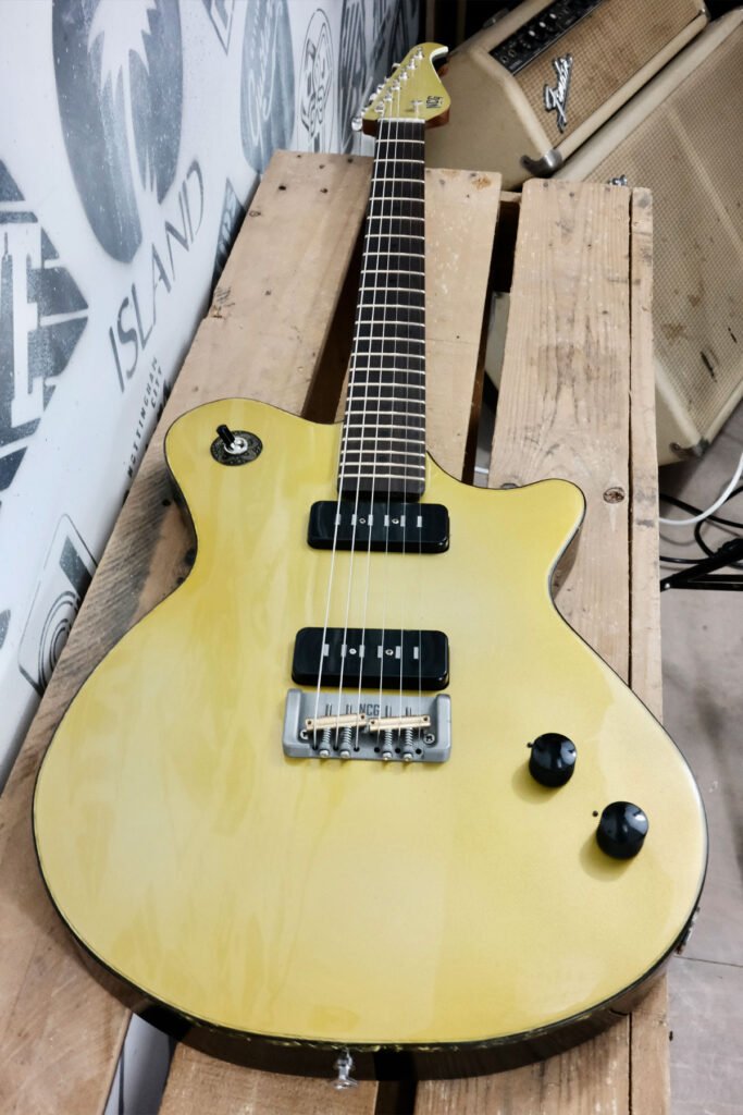 NCG APOSTLE AGED GOLD | Nottingham City Guitars